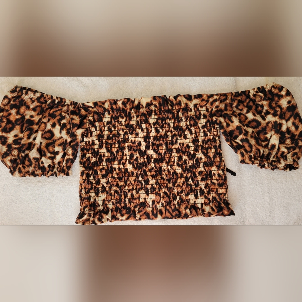 Leopard Windsor top
